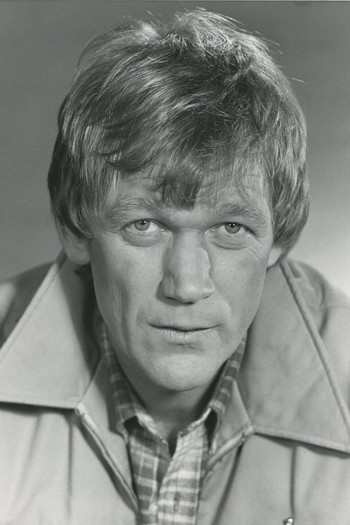 Photo of actor Bo Svenson