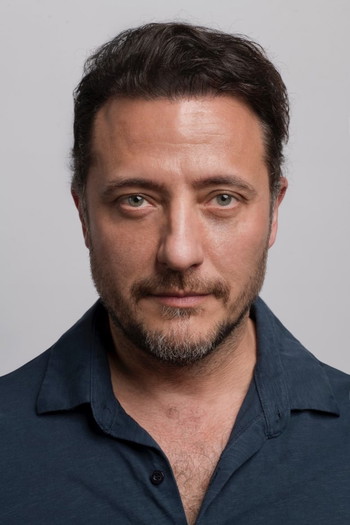 Photo of actor Yiğit Özşener