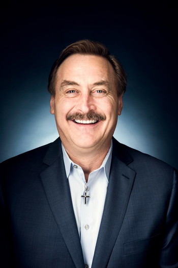 Photo of actor Mike Lindell