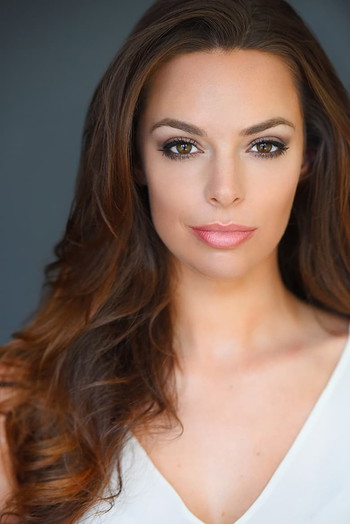 Photo of actor Ariana Escalante