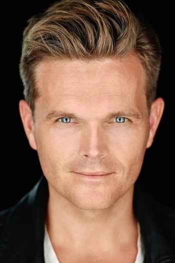 Photo of actor Greg Kriek