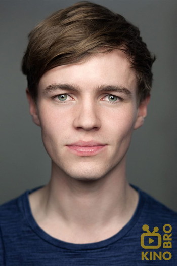 Photo of actor Steffan Cennydd