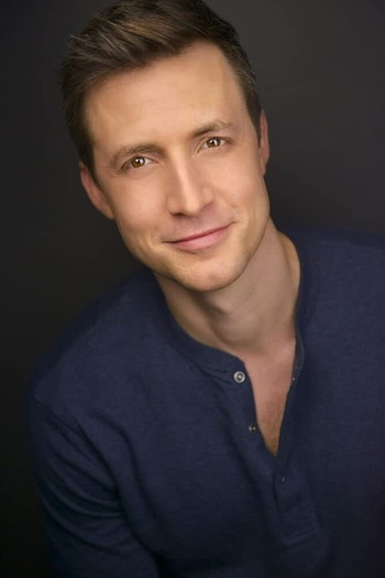 Photo of actor Michael Shenefelt