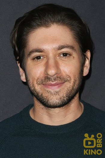 Photo of actor Michael Zegen