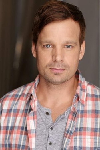 Photo of actor Nathan Wilson