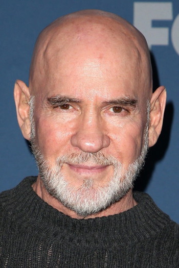 Photo of actor Mitch Pileggi