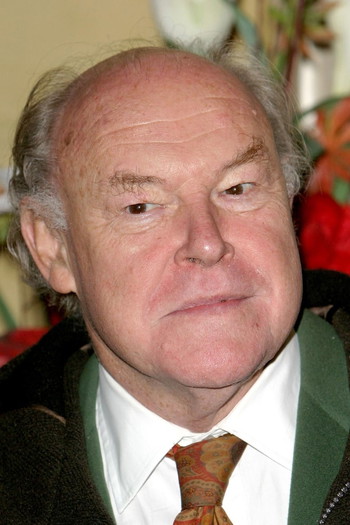 Photo of actor Timothy West