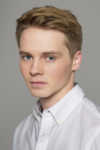 Photo of actor Sam Strike