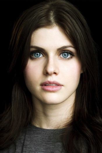 Фото актрисы Alexandra Daddario