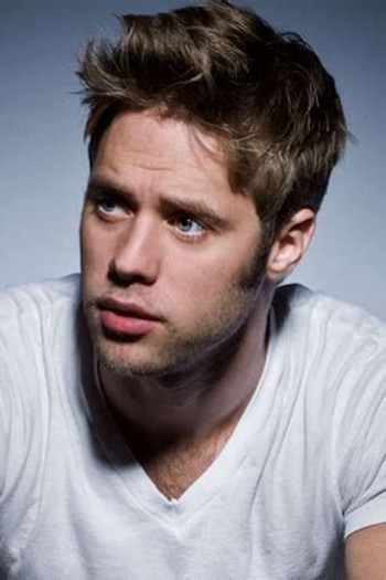 Photo of actor Shaun Sipos