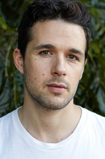 Photo of actor Marc Bendavid