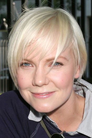 Photo of actress Laura Harris