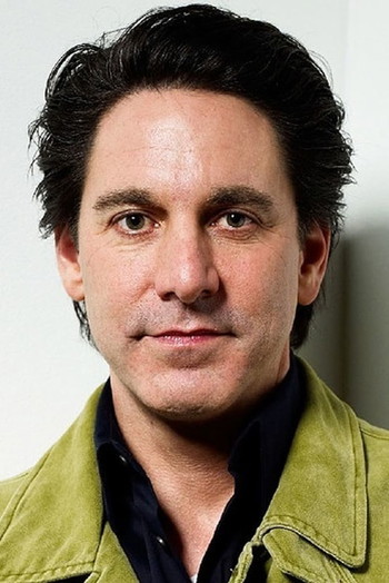 Photo of actor Scott Cohen