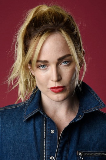 Photo of actress Caity Lotz