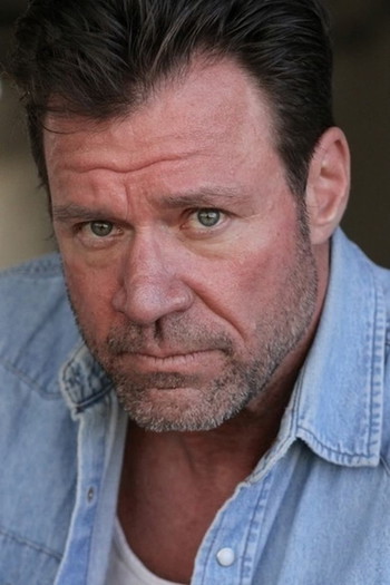 Photo of actor Kevin Wiggins