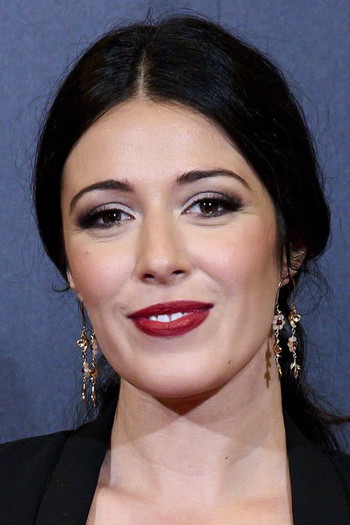 Photo of actress Elizabeth Tabish