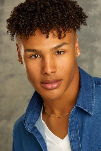 Photo of actor Amari Smith