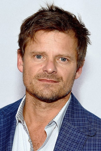 Photo of actor Steve Zahn