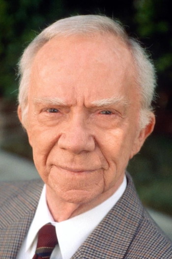 Photo of actor Ray Walston