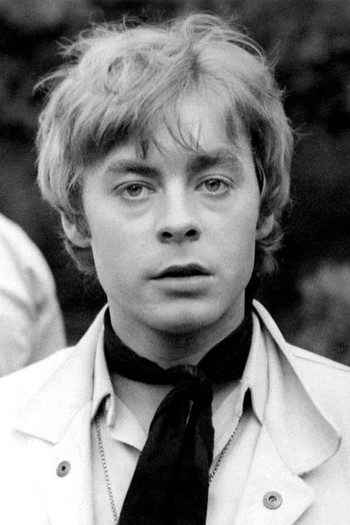 Photo of actor Hywel Bennett