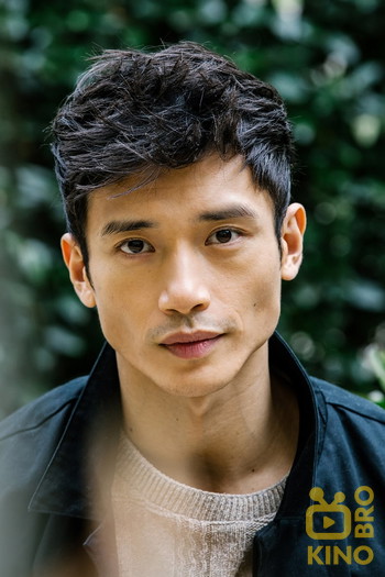 Фото актора Manny Jacinto