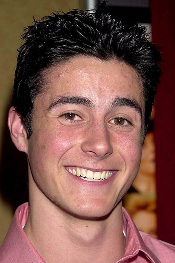 Photo of actor Eli Marienthal