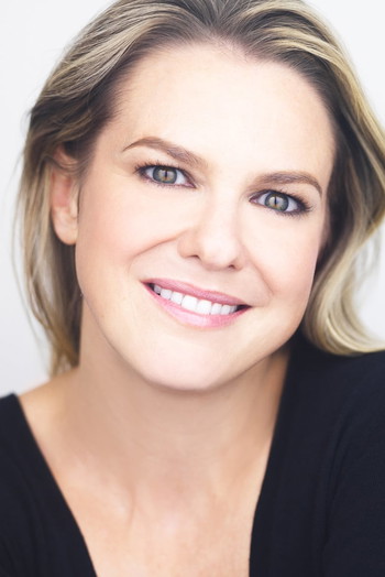 Photo of actress Larisa Oleynik