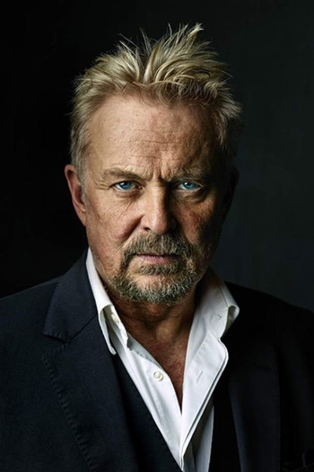 Photo of actor Dennis Storhøi