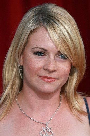 Photo of actress Melissa Joan Hart