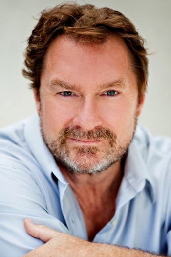 Photo of actor Stephen Root