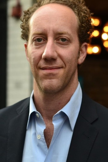 Photo of actor Joey Slotnick