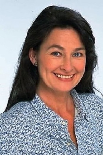 Photo of actress Fiona Victory