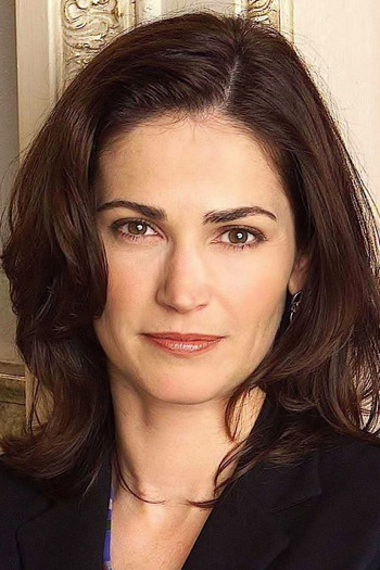 Photo of actress Kim Delaney