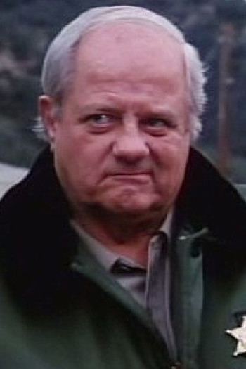 Photo of actor Hugh Gillin