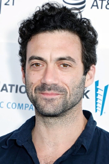 Photo of actor Morgan Spector