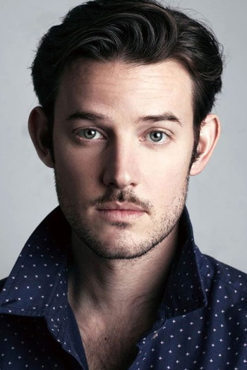 Photo of actor Evan Williams