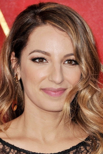 Photo of actress Vanessa Lengies