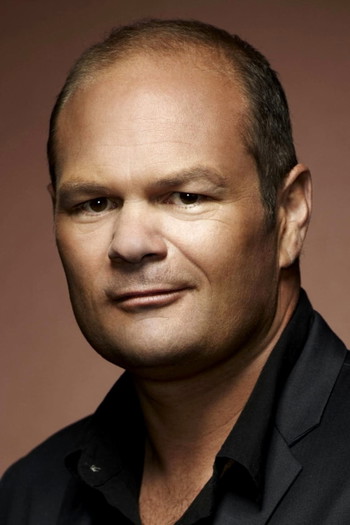 Photo of actor Chris Bauer