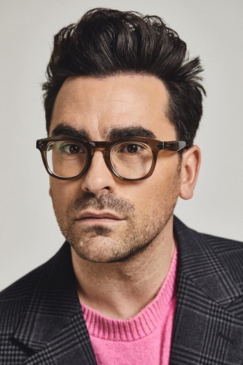 Photo of actor Dan Levy