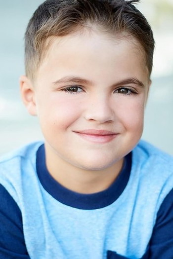 Photo of actor Cooper Fontaine