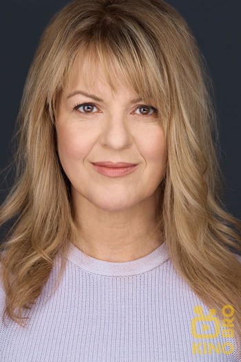 Photo of actress Stephanie Wolfe