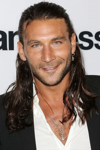 Фото актёра Zach McGowan