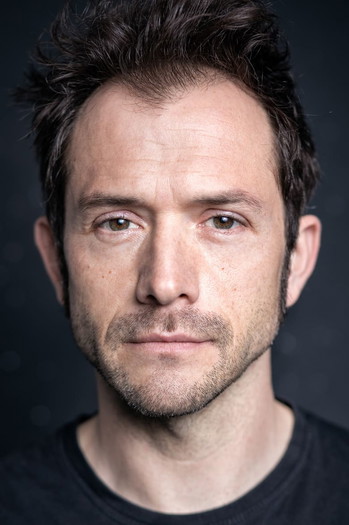 Photo of actor Joris Gratwohl