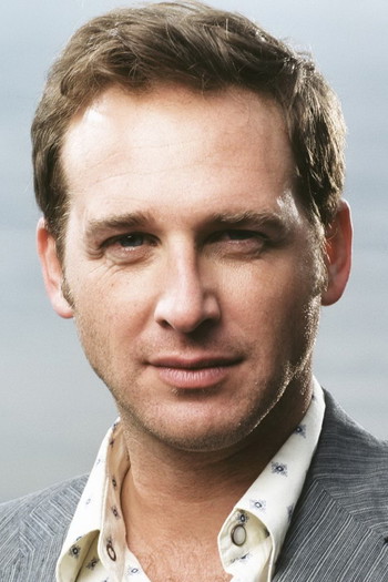 Photo of actor Josh Lucas