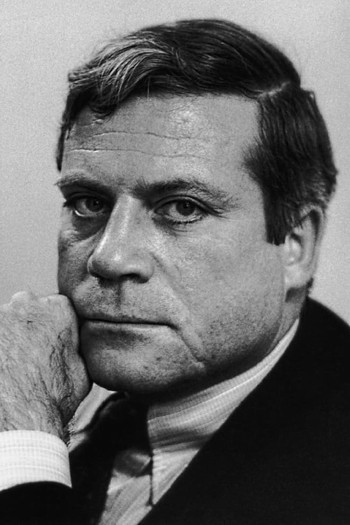 Photo of actor Oliver Reed