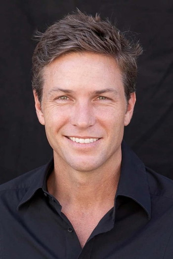 Photo of actor Dax Miller