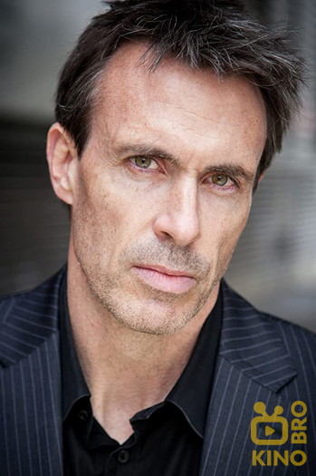 Photo of actor Mark Griffin