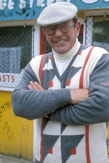 Photo of actor Mike Reid