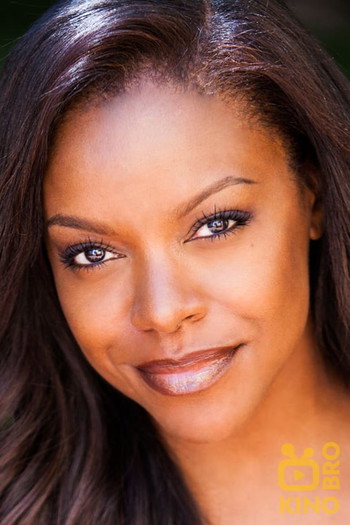 Photo of actress Nadine Ellis