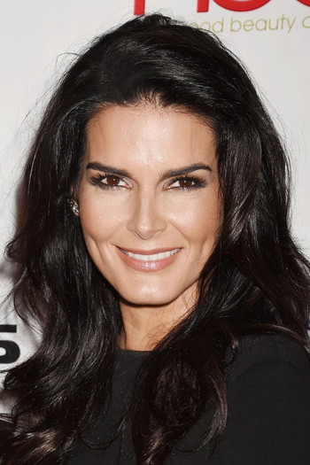 Photo of actress Angie Harmon